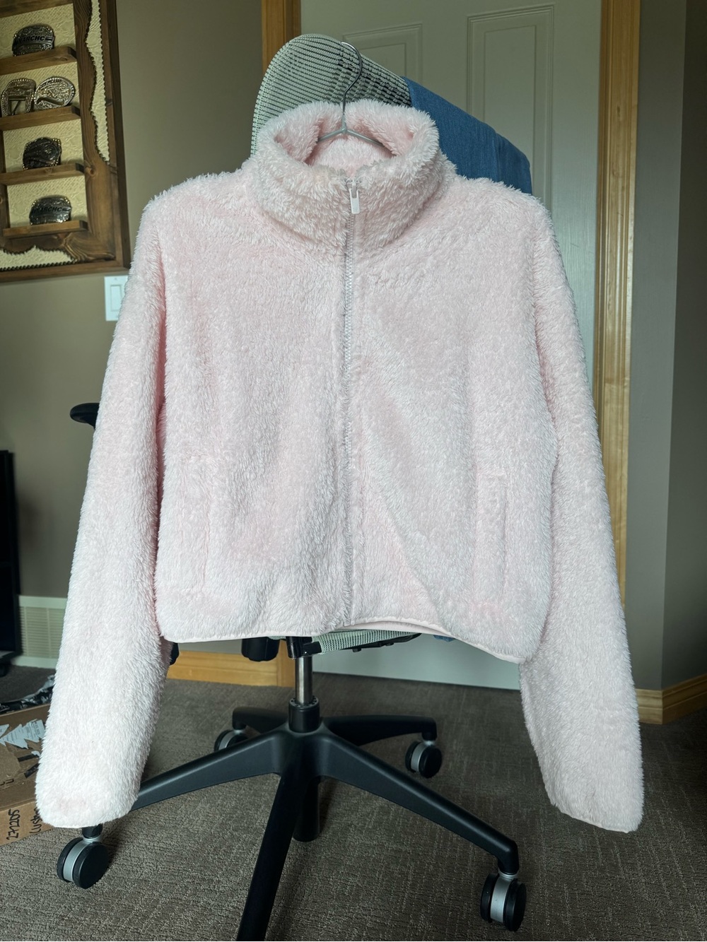ARITZIA SUNDAY BEST Mockneck Fuzzy Zip size S - Picture 3 of 3
